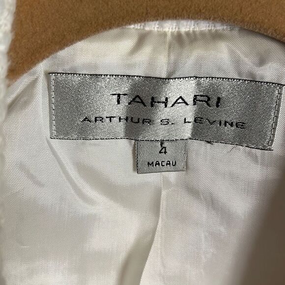 TAHARI White Tweed Blazer w/Polka Dot Trim - Picture 5 of 9